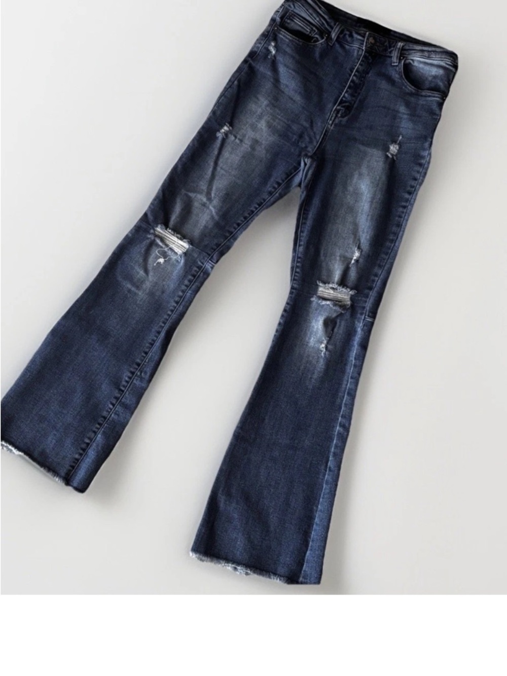 Risen Jeans Sz 29/30/9Flare Distressed Frayed Mid Rise Trendy Boho Denim